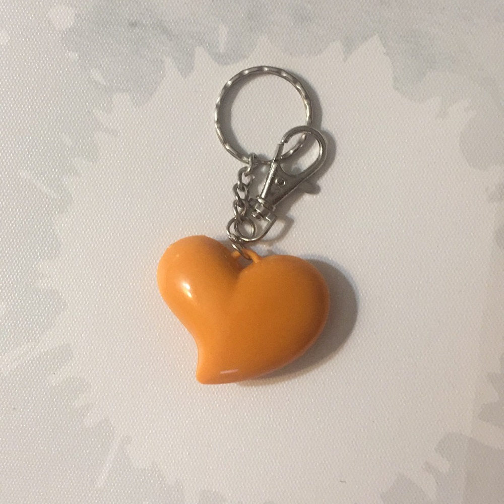 Heart Shaped Keychain - Picture 3 of 8